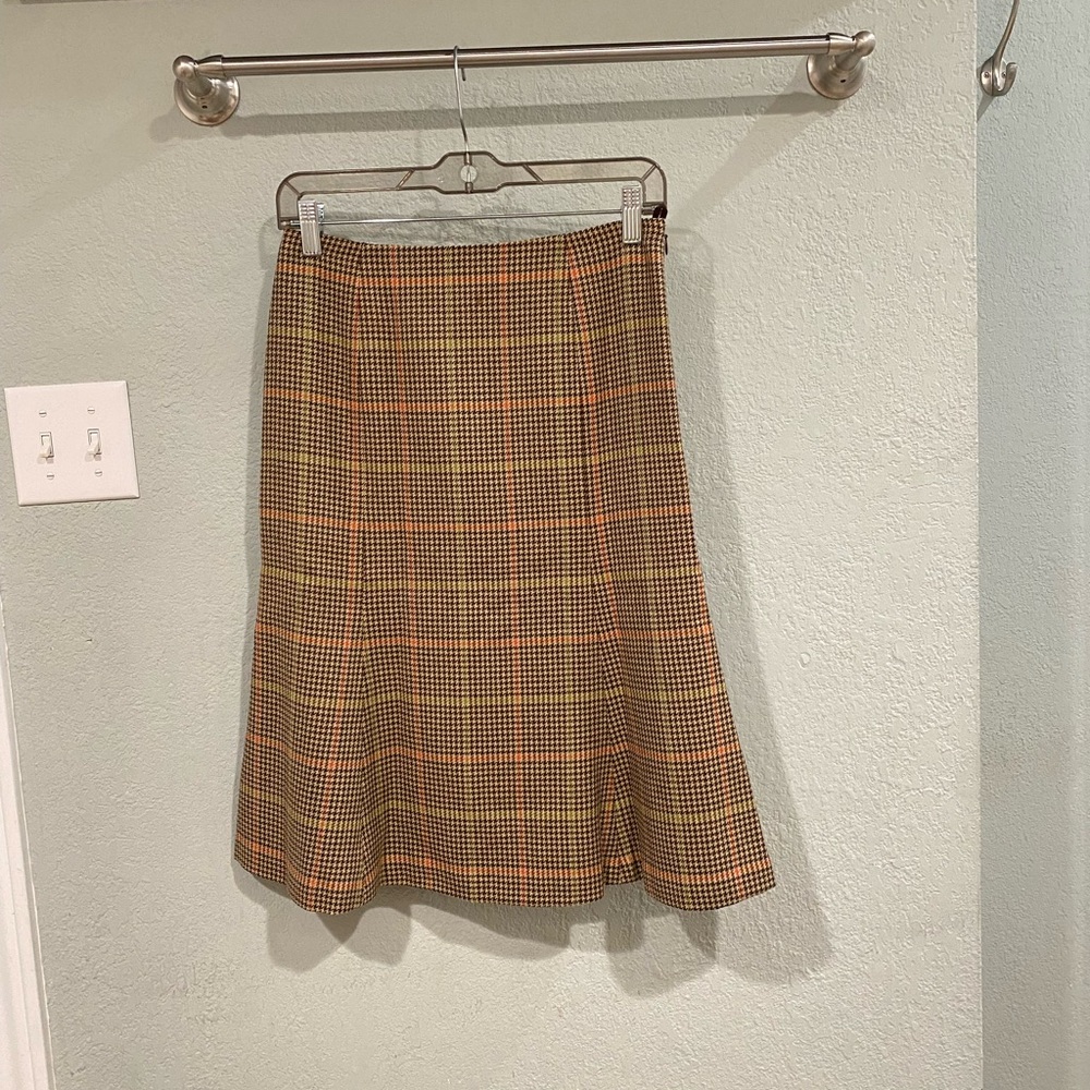 Vintage Orange and brown plaid midi skirt #preppy #midiskirt